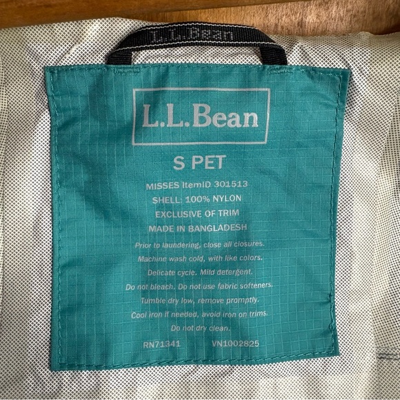 L.L. Bean Women's TEK Rain Jacket Windbreaker Raincoat Hooded Hiking Gorpcore - Picture 13 of 13